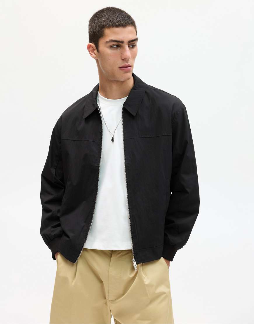 Pull & Bear - Leichte Jacke in Schwarz mit Reverskragen von Pull & Bear