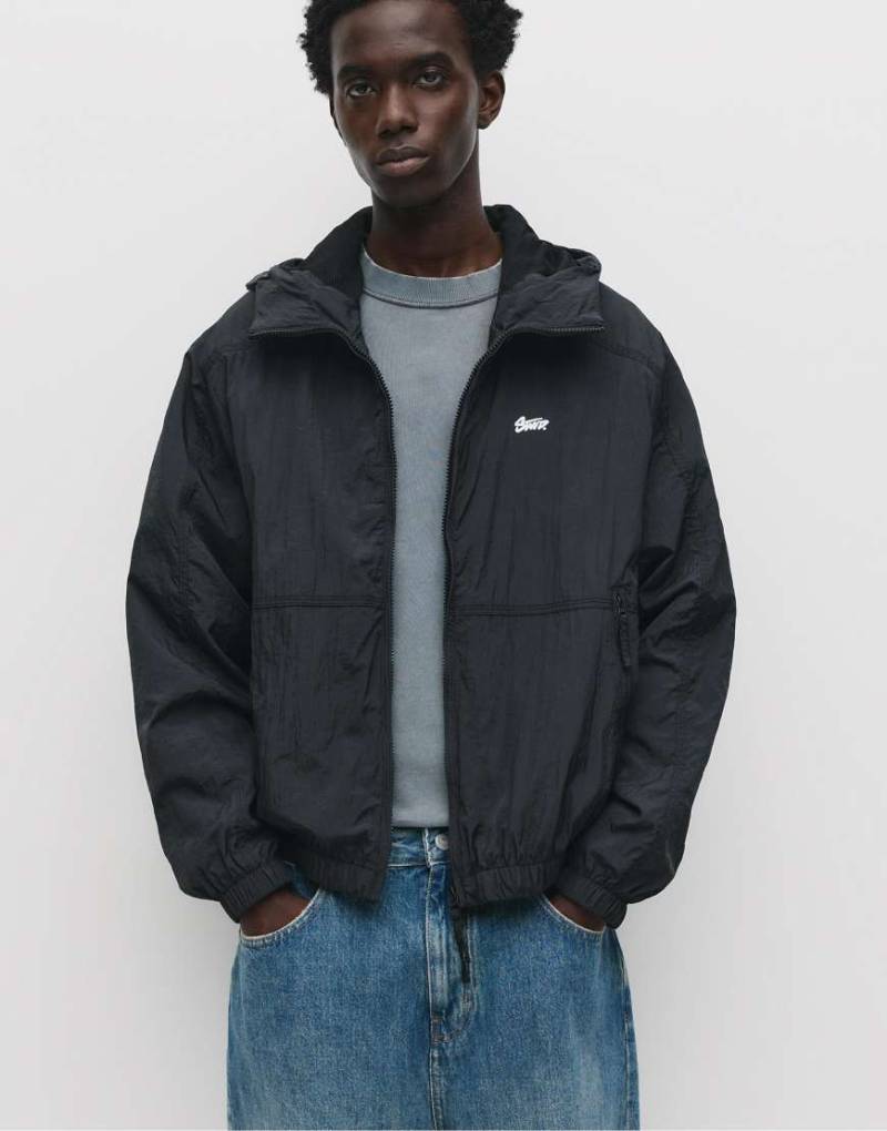 Pull & Bear - Leichte Regenjacke in Schwarz von Pull & Bear