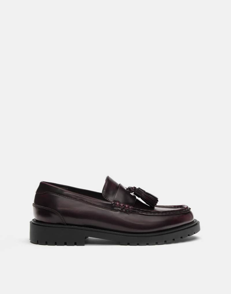 Pull & Bear - Loafer in Kastanienbraun mit Bommel und dicker Sohle-Bunt von Pull & Bear