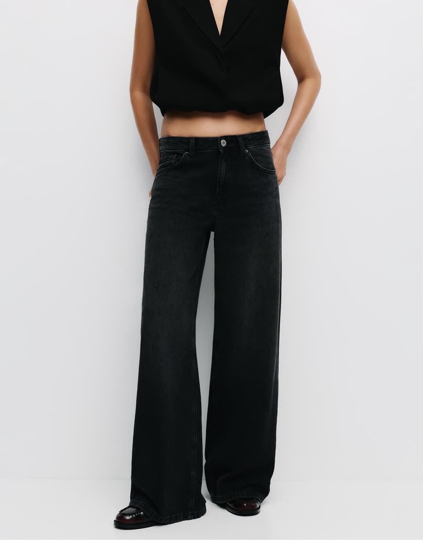 Pull & Bear - Lockere Oversize-Jeans in Schwarz von Pull & Bear