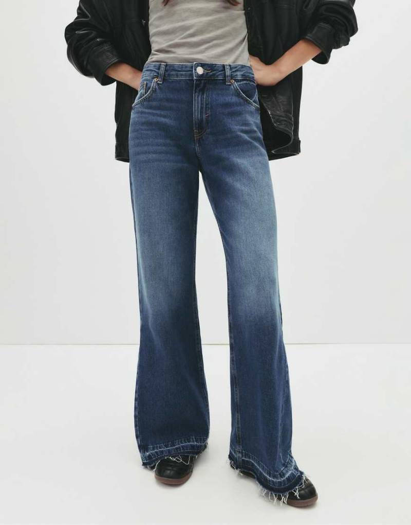 Pull & Bear - Lockere Schlaghose in Mittelblau von Pull & Bear