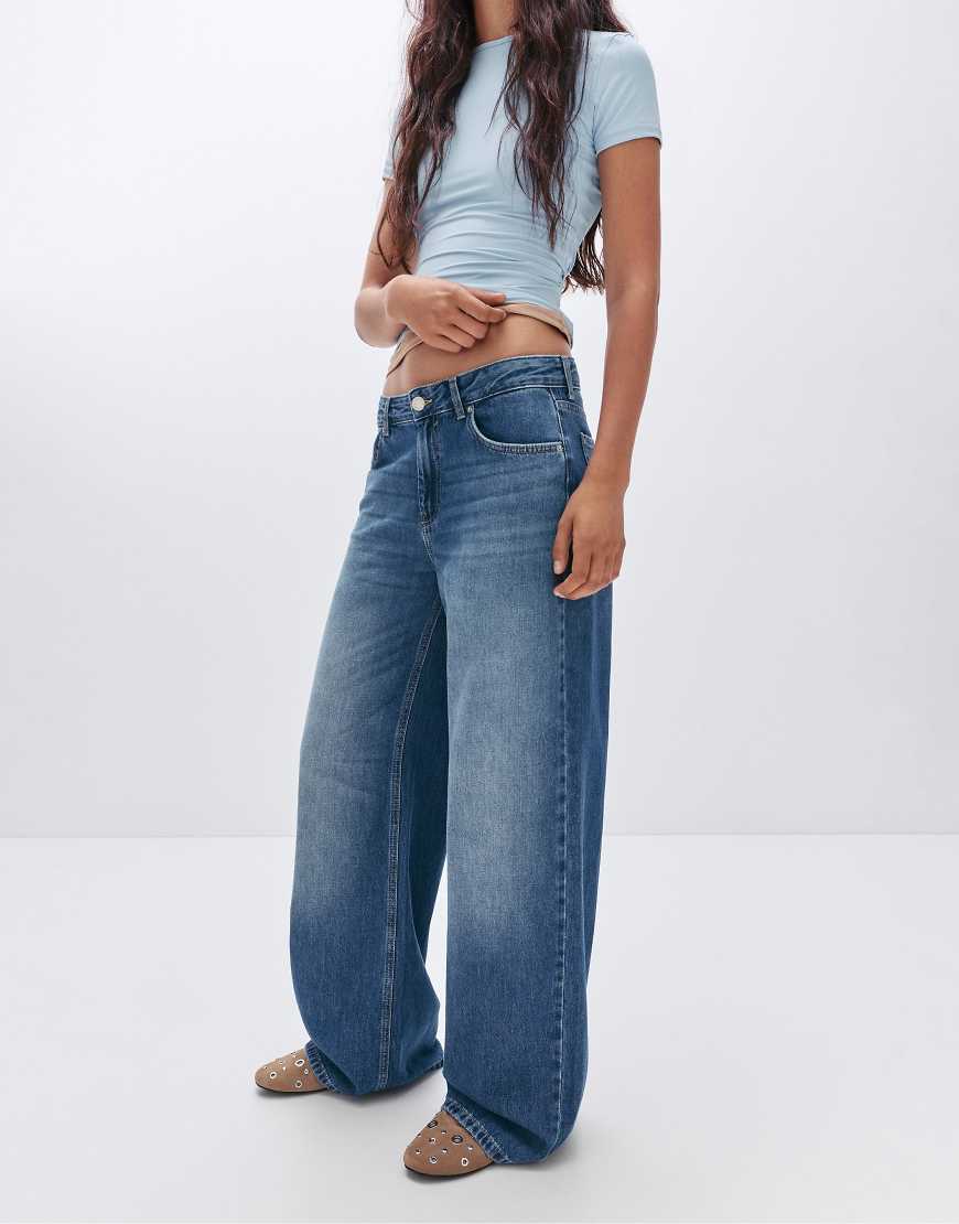 Pull & Bear - Loose Fit Oversize-Jeans in Dunkelblau von Pull & Bear