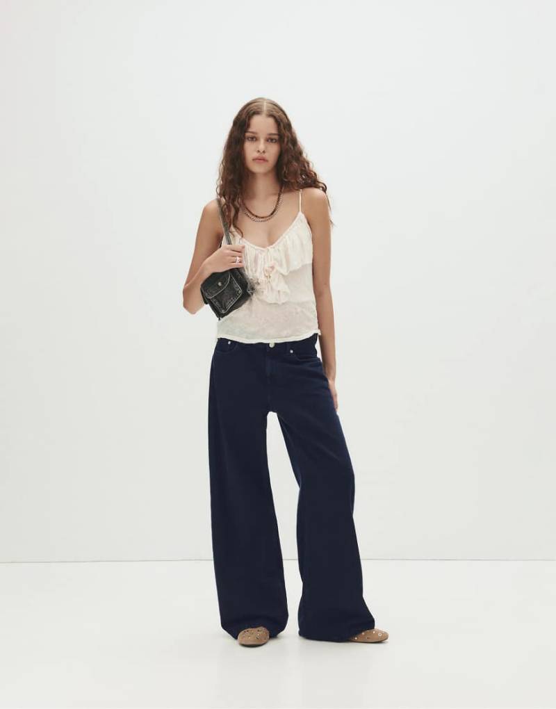 Pull & Bear - Loose Fit Oversize-Jeans in dunklem Indigoblau-Marineblau von Pull & Bear
