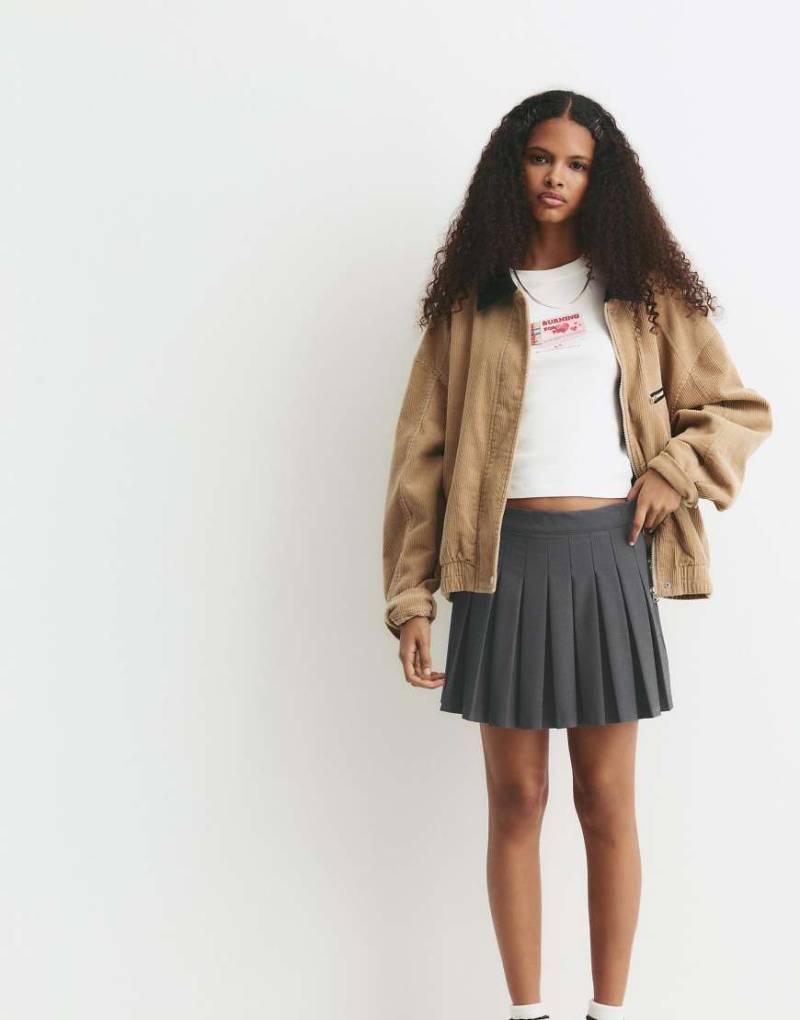 Pull & Bear - Mini-Faltenrock in meliertem Grau von Pull & Bear