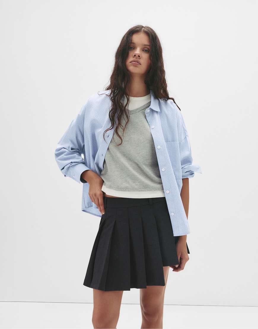 Pull & Bear - Minirock in Grau mit asymmetrischen Falten von Pull & Bear