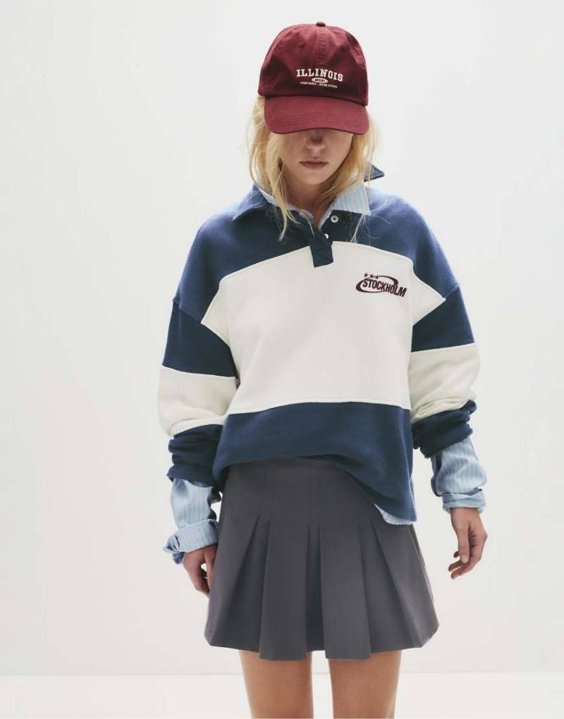 Pull & Bear - Minirock mit Kellerfalte in Grau von Pull & Bear