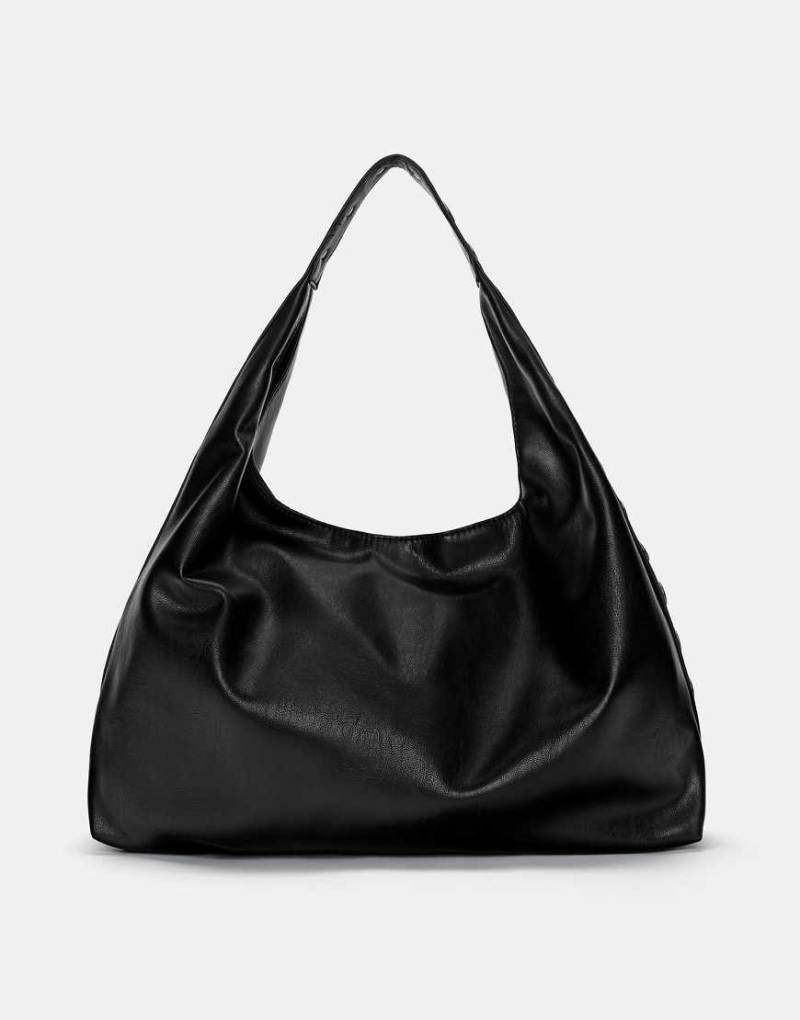 Pull & Bear - Mit Nieten besetzte Handtasche in Schwarz von Pull & Bear