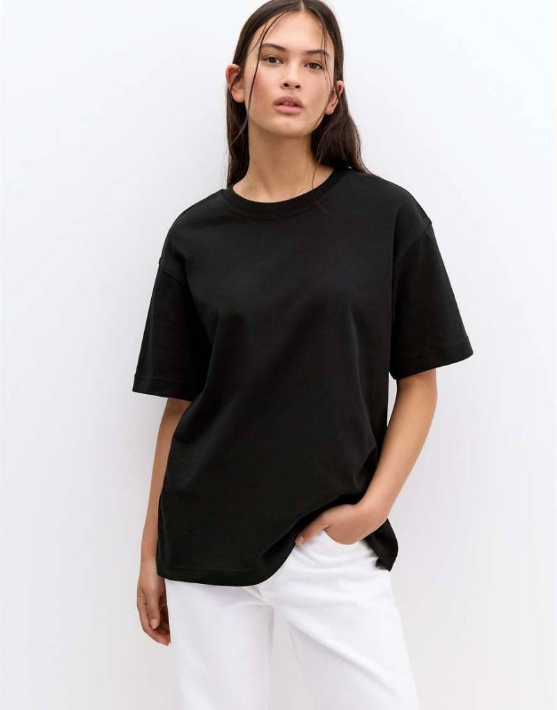 Pull & Bear - OVersize-T-Shirt in Schwarz von Pull & Bear