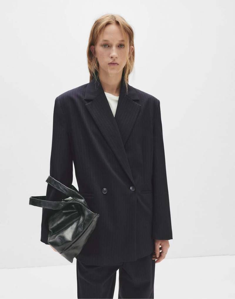 Pull & Bear - Oversize-Blazer mit Nadelstreifen-Bunt von Pull & Bear