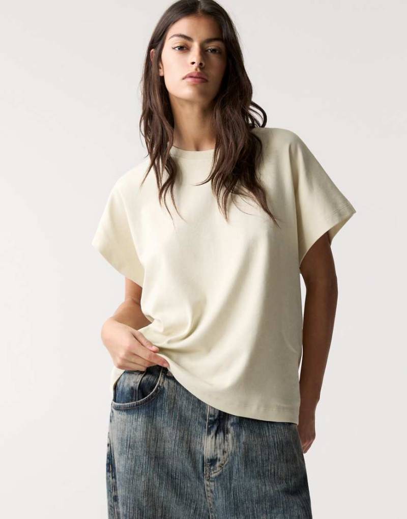 Pull & Bear - Oversize-T-Shirt in Sand mit weiten Ärmeln-Neutral von Pull & Bear