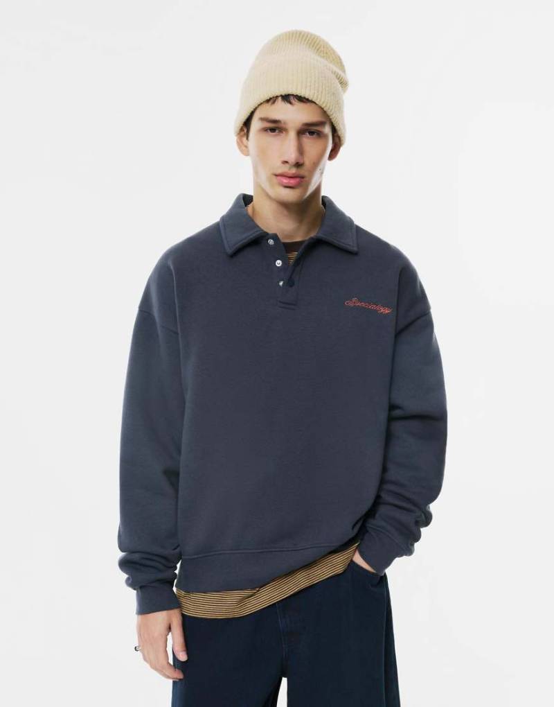 Pull & Bear - Polo-Sweatshirt in Marineblau mit Stickerei von Pull & Bear