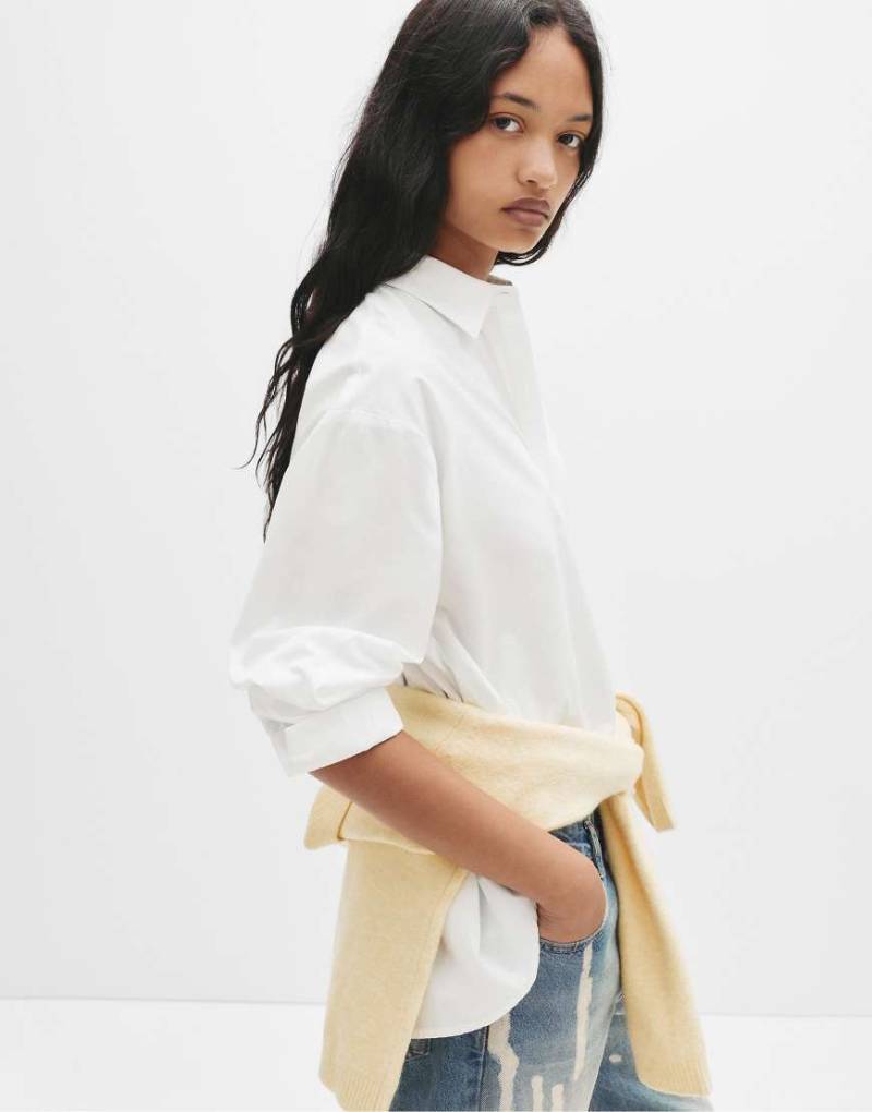 Pull & Bear - Popeline-Hemd in Weiß Pull & Bear - Popeline-Hemd in Weiß von Pull & Bear