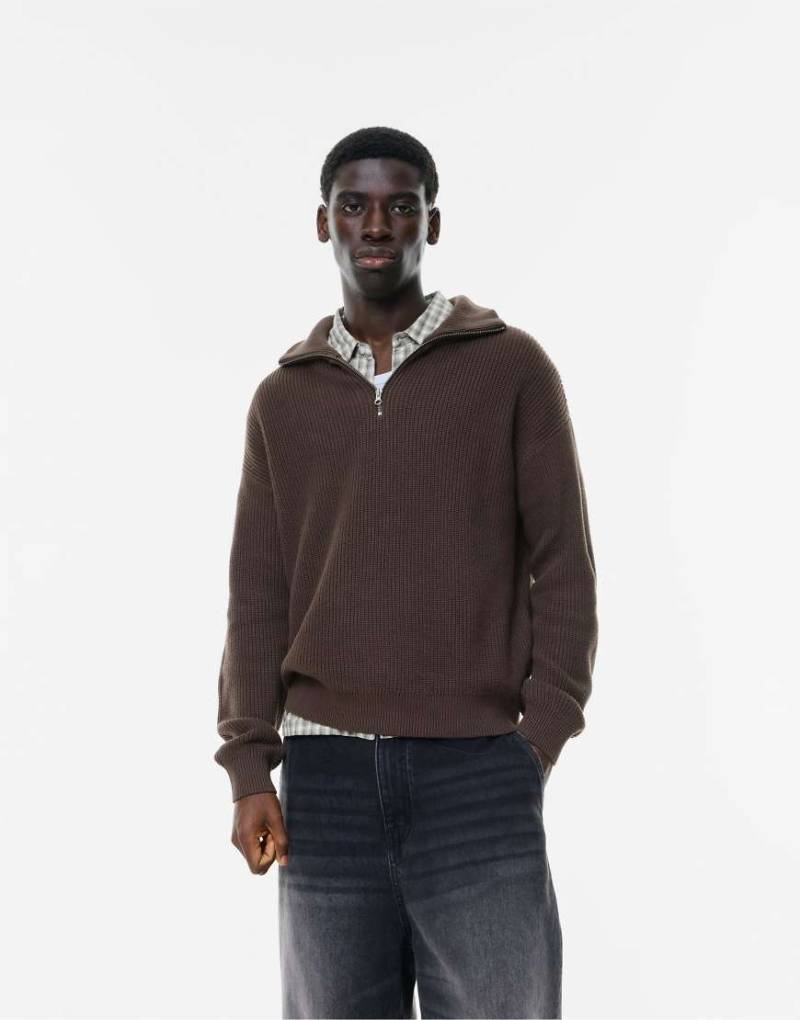 Pull & Bear - Pullover in Braun mit kurzem Reißverschluss-Brown von Pull & Bear