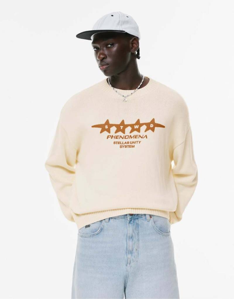 Pull & Bear - Pullover in Wollweiß mit Grafik-Schriftzug von Pull & Bear