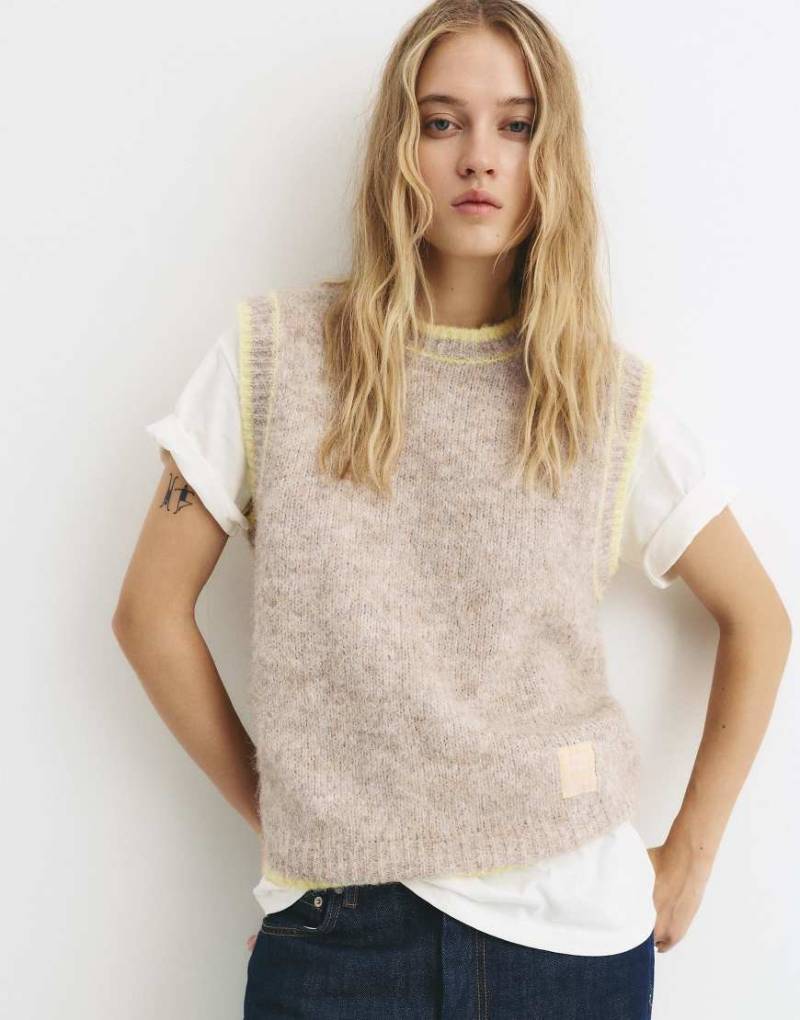 Pull & Bear - Pullunder aus Rippstrick in Gelb von Pull & Bear