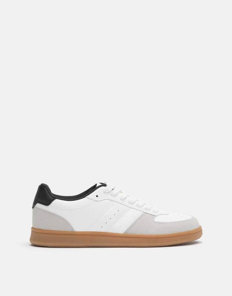 Pull & Bear - Retro-Sneaker in Weiß Pull & Bear - Retro-Sneaker in Weiß von Pull & Bear