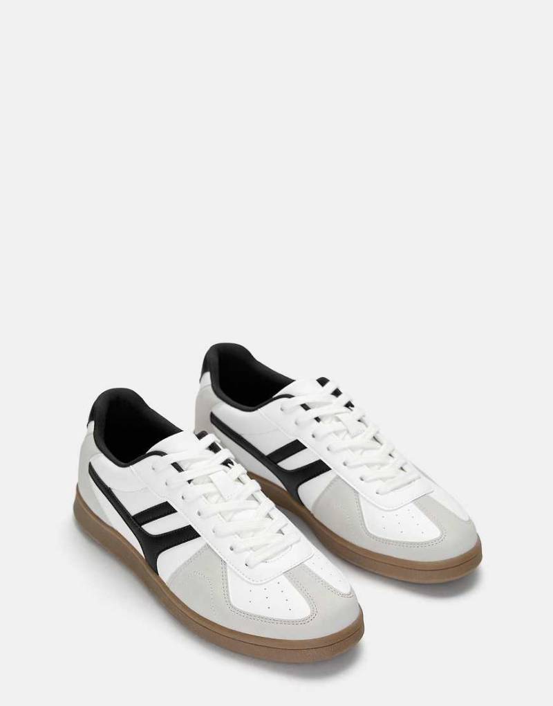 Pull & Bear - Retro-Sneaker in Weiß von Pull & Bear