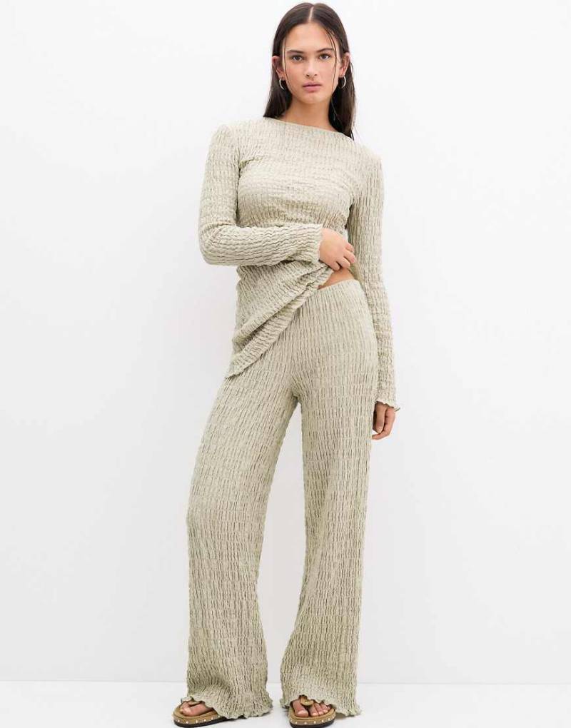 Pull & Bear - Strukturierte Hose in Grün mit weitem Bein, Kombiteil von Pull & Bear