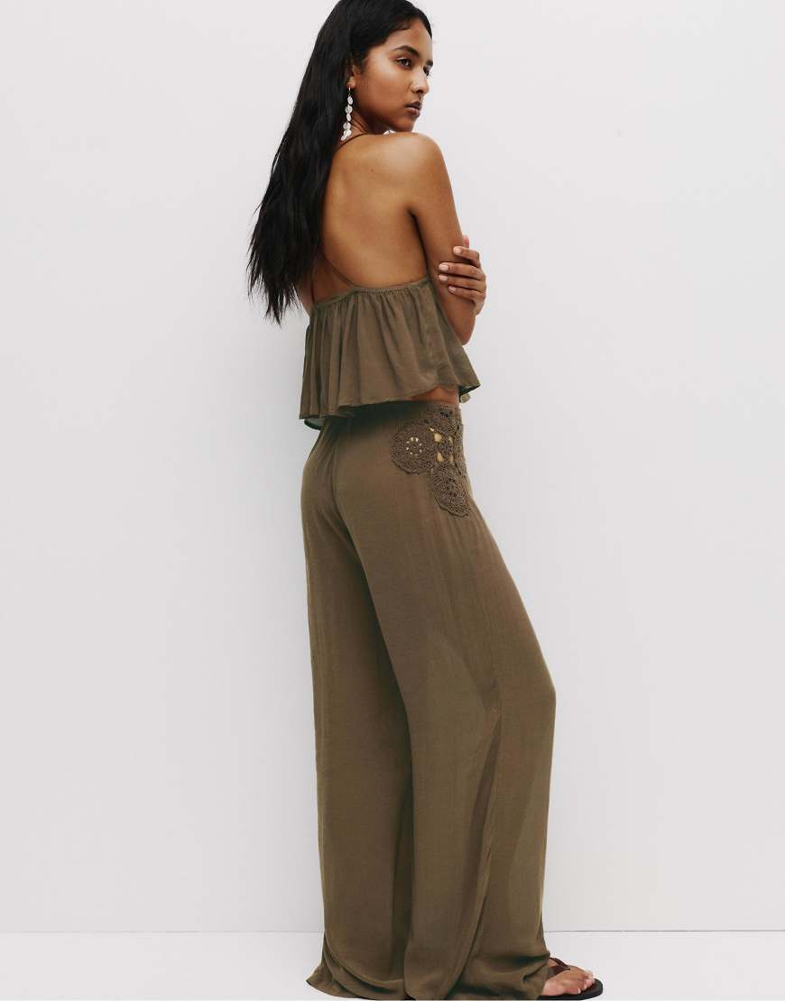 Pull & Bear - Rustic - Hose aus Häkelstoff in Braun mit Stickerei von Pull & Bear