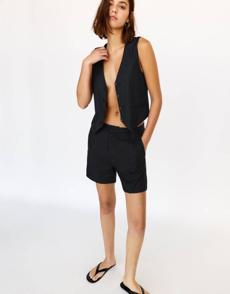 Pull & Bear - Rustikale Bermudashorts in Schwarz von Pull & Bear