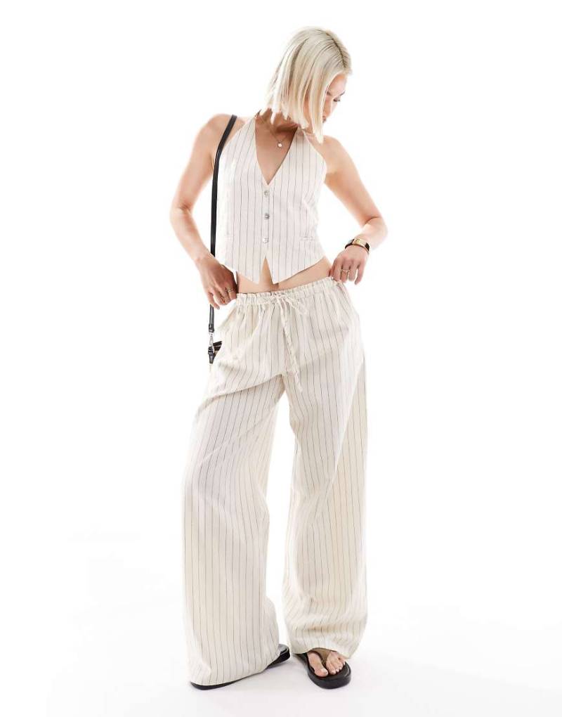 Pull & Bear - Rustikale Hose in Ecru mit weitem Bein, Kombiteil-Weiß von Pull & Bear