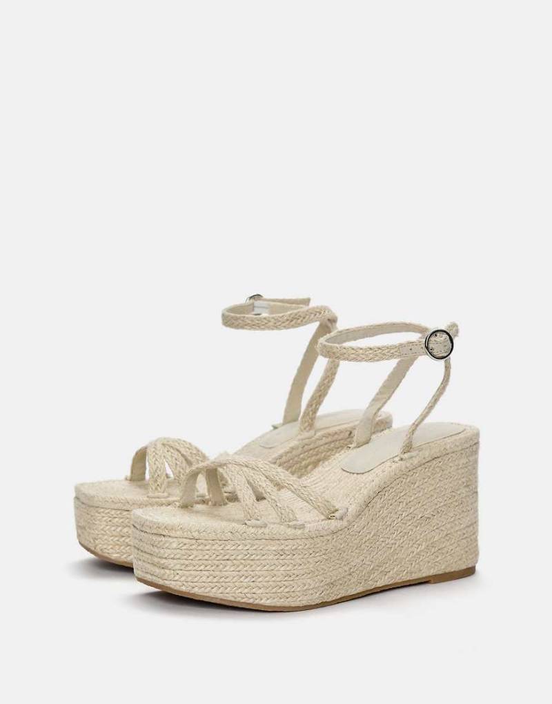 Pull & Bear - Sandalen aus Jute in natürlichem Farbton mit Keilabsatz-Neutral von Pull & Bear