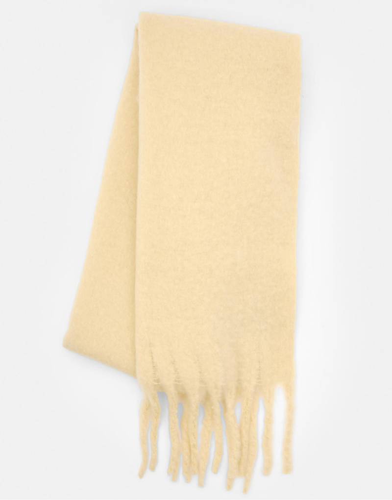 Pull & Bear - Schal in Mohair-Optik in Gelb von Pull & Bear