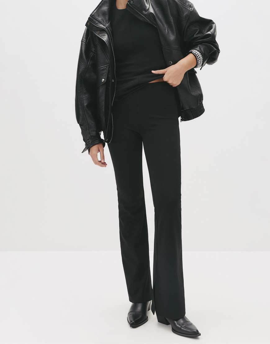 Pull & Bear - Schlaghose in Schwarz mit hohem Bund von Pull & Bear