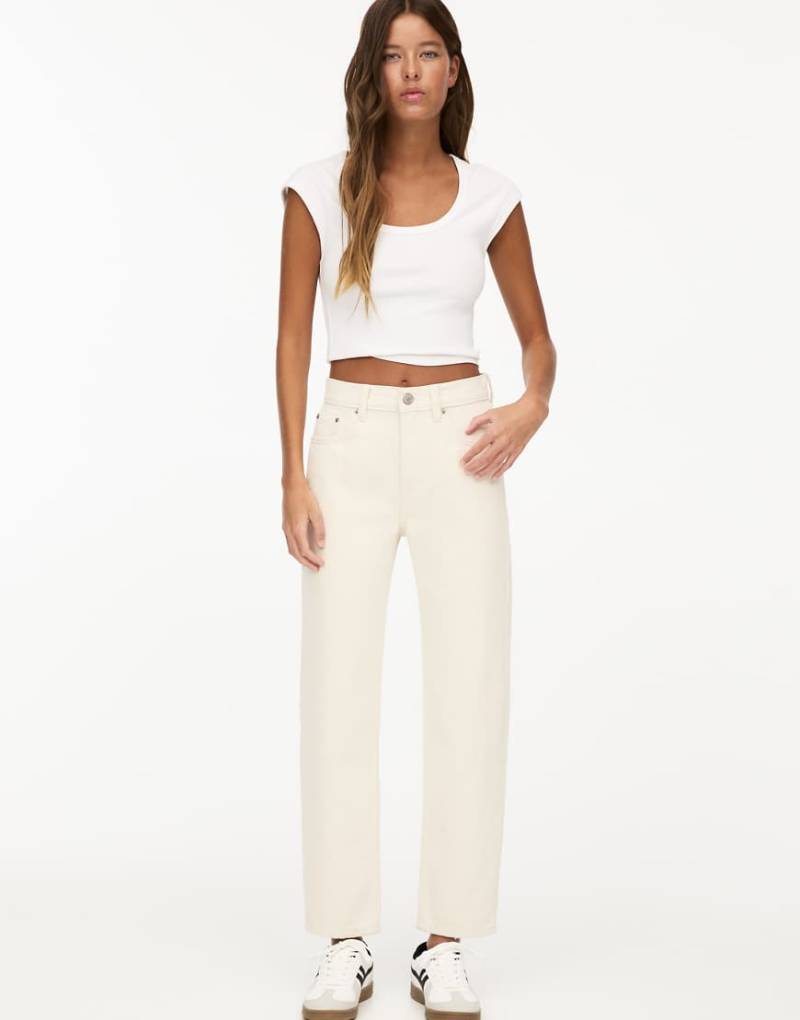 Pull & Bear - Schlichte Mom-Jeans in Sandbeige-Neutral von Pull & Bear