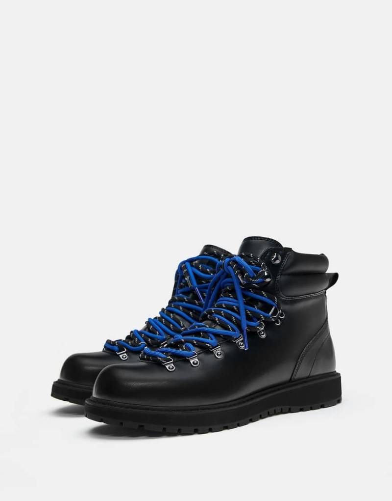 Pull & Bear - Schnürstiefel in Schwarz von Pull & Bear