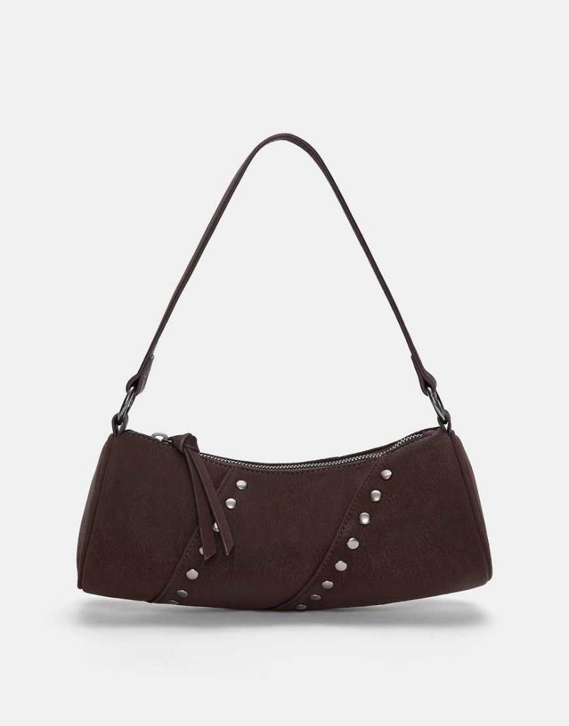 Pull & Bear - Schultertasche in Braun mit Nietenbesatz von Pull & Bear