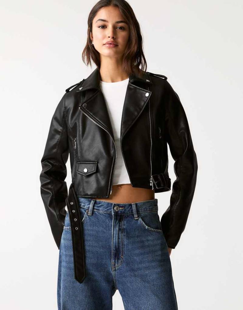 Pull & Bear - Schwarze Bikerjacke aus Lederimitat von Pull & Bear