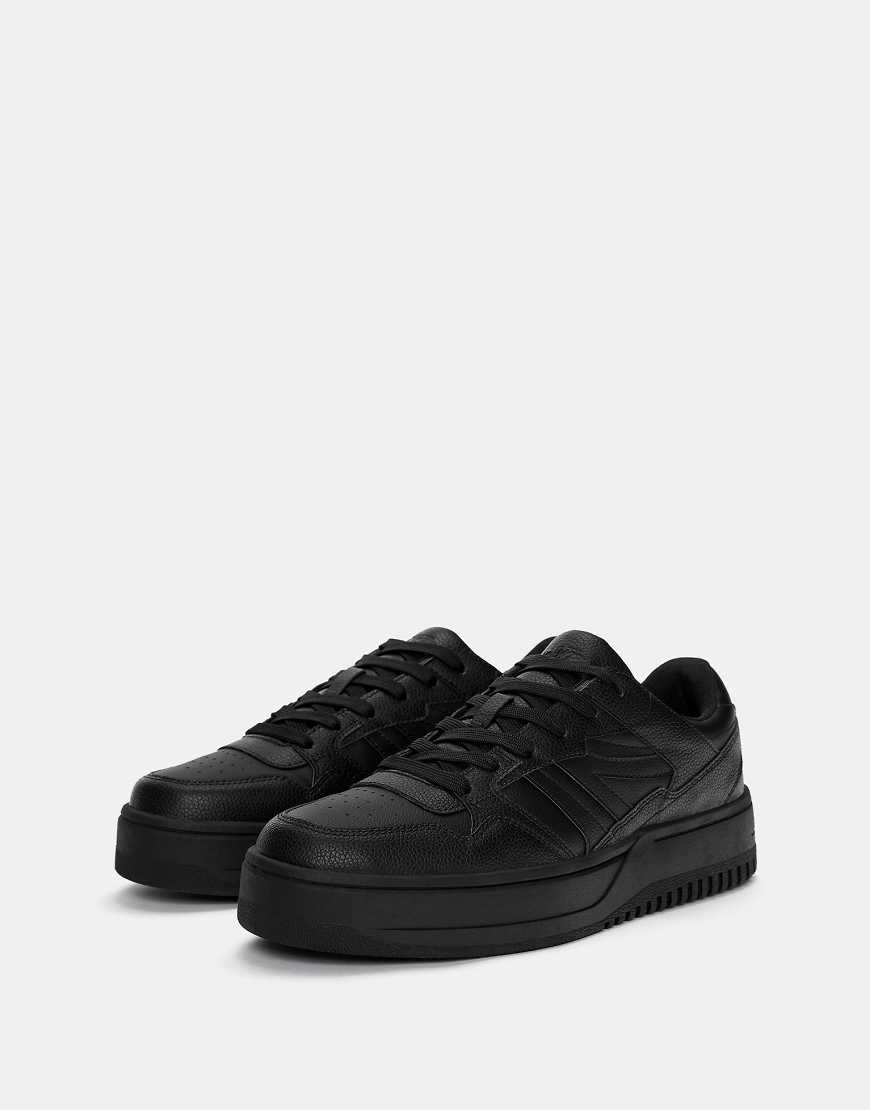 Pull & Bear - Schwarze Sneaker mit dicker Sohle von Pull & Bear