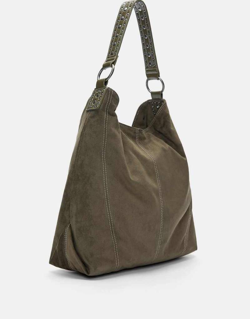 Pull & Bear - Shopper in Khaki mit Nietenbesatz-Bunt von Pull & Bear