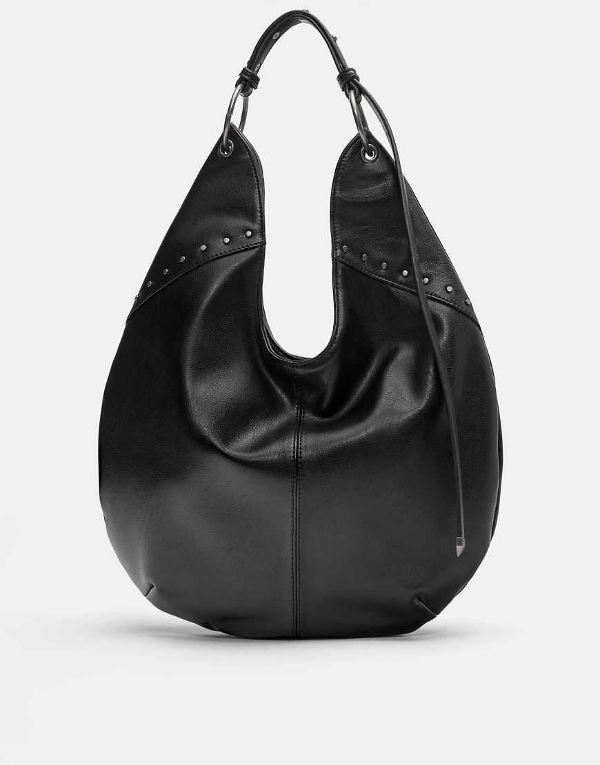 Pull & Bear - Shopper in Schwarz mit Nietenbesatz von Pull & Bear