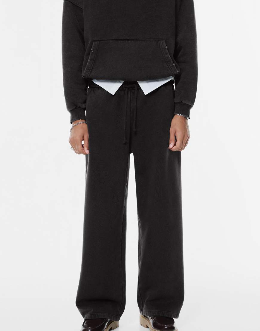 Pull & Bear - Skater-Trainingshose in Schwarz Pull & Bear - Skater-Trainingshose in Schwarz von Pull & Bear