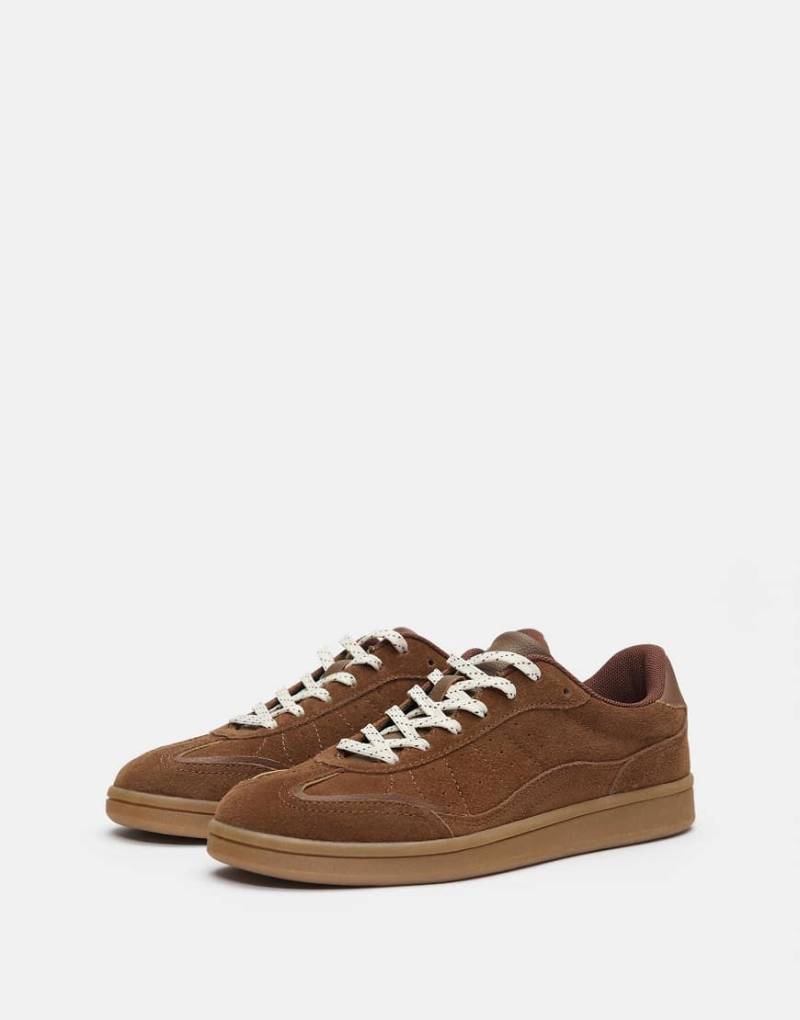 Pull & Bear - Sneaker aus Spaltleder in Braun-Brown Pull & Bear - Sneaker aus Spaltleder in Braun-Brown von Pull & Bear
