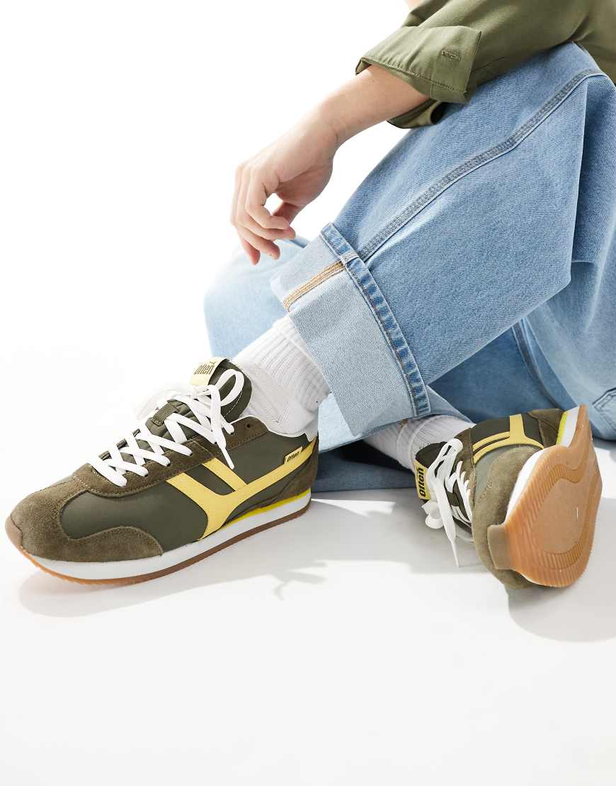 Pull & Bear - Sneaker in Grün mit Retro-Gummisohle von Pull & Bear