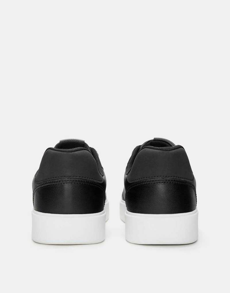 Pull & Bear - Sneaker mit Kontrastdesign-Bunt Pull & Bear - Sneaker mit Kontrastdesign-Bunt von Pull & Bear
