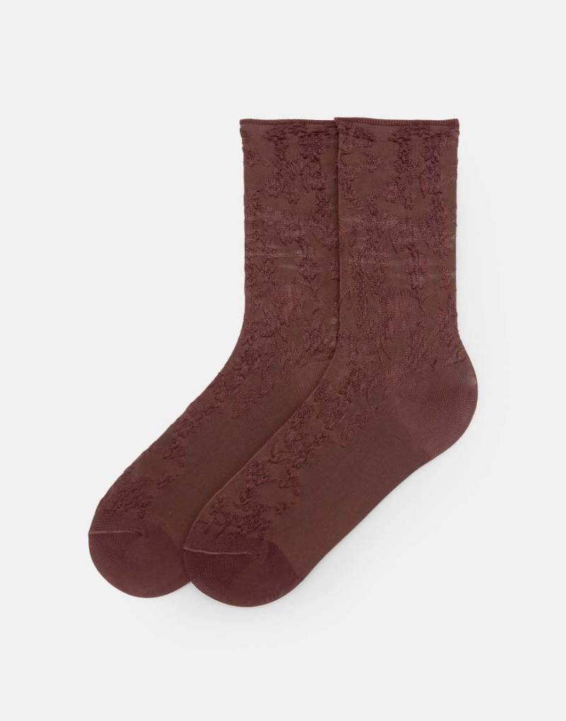 Pull & Bear - Socken in Braun mit erhöhter Struktur von Pull & Bear