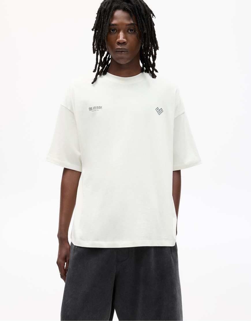 Pull & Bear - Soul Holidays - T-Shirt in Wollweiß Pull & Bear - Soul Holidays - T-Shirt in Wollweiß von Pull & Bear