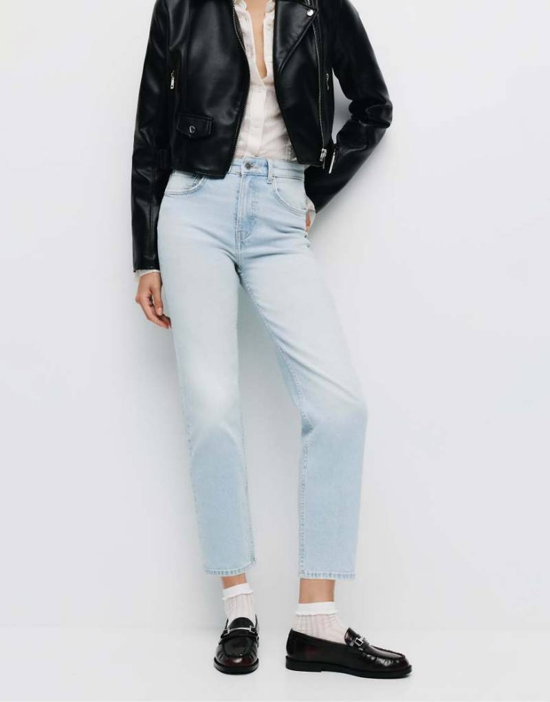 Pull & Bear - Straight Jeans in Blassblau Pull & Bear - Straight Jeans in Blassblau von Pull & Bear