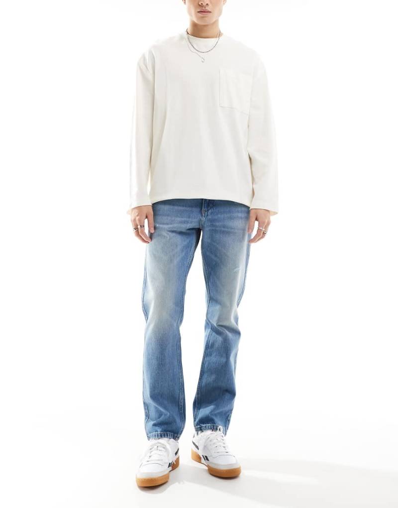 Pull & Bear - Straight Jeans in Mittelblau mit Vintage-Schnitt von Pull & Bear