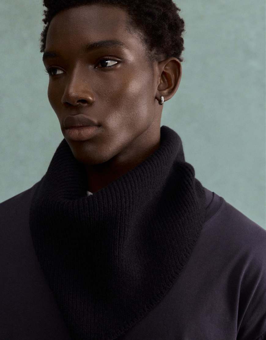 Pull & Bear - Strick-Bandana in Schwarz von Pull & Bear