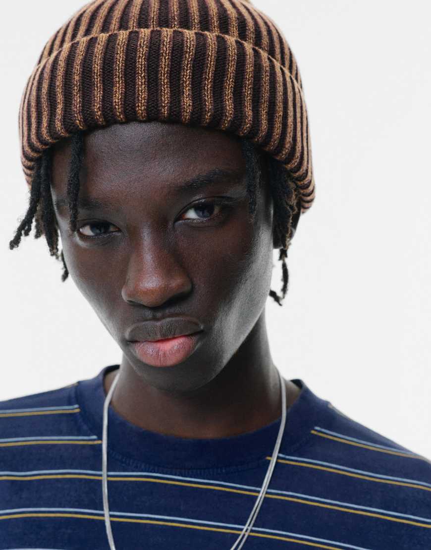 Pull & Bear - Strickmütze in verwaschenem Braun-Brown von Pull & Bear