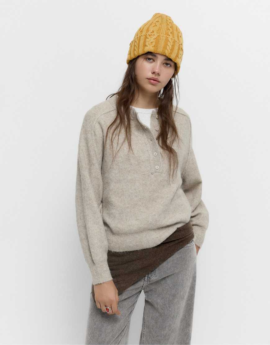 Pull & Bear - Strickpullover in Steinbeige mit Knopfleiste und Ziernaht-Neutral von Pull & Bear