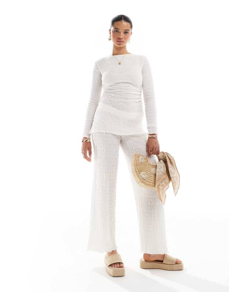 Pull & Bear - Strukturierte Hose in Ecru mit weitem Schnitt, Kombiteil-Weiß von Pull & Bear