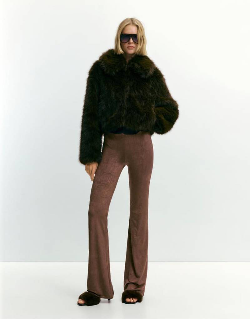 Pull & Bear - Strukturierte Schlaghose in Braun-Brown von Pull & Bear