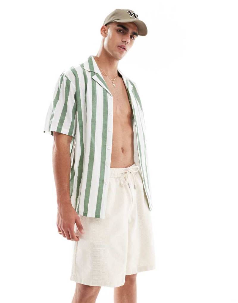 Pull & Bear - Strukturierte Shorts in Ecru mit Bindeband, Kombiteil-Weiß von Pull & Bear