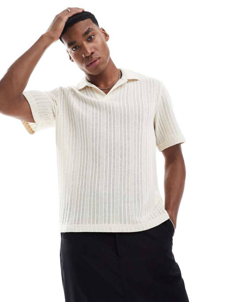 Pull & Bear - Strukturiertes Strick-Polohemd in Ecru-Neutral von Pull & Bear